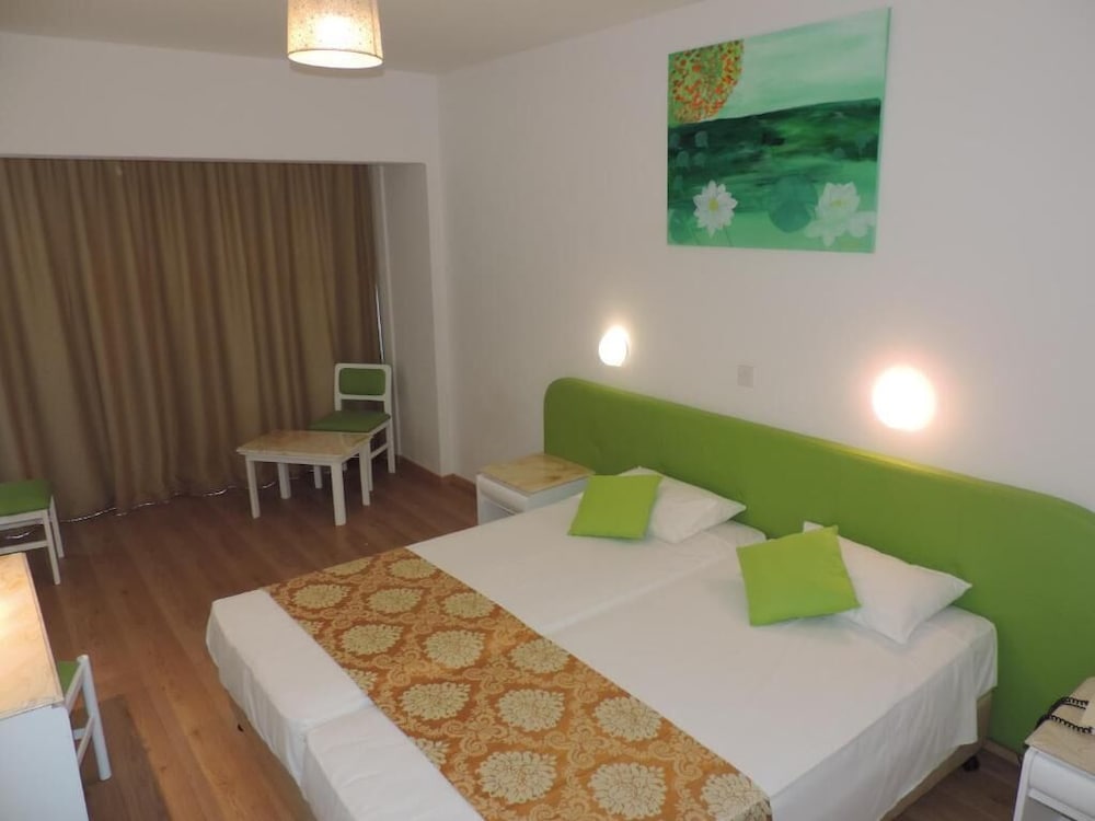 Фото Corfu Hotel