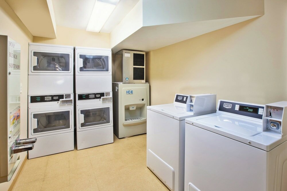 Фото TownePlace Suites by Marriott Detroit Dearborn