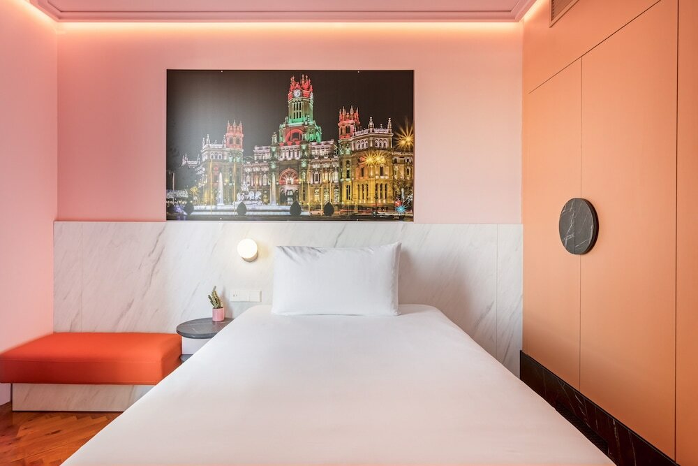 Фото Ikonik Gran VIA