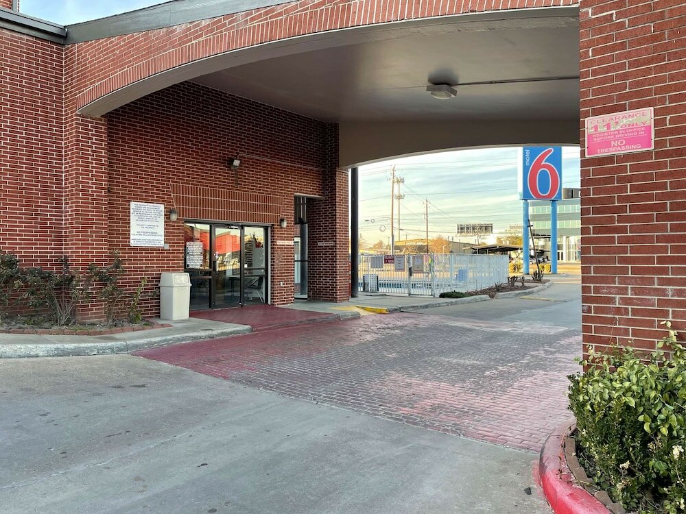 Фото Motel 6 Houston, Tx - Brookhollow