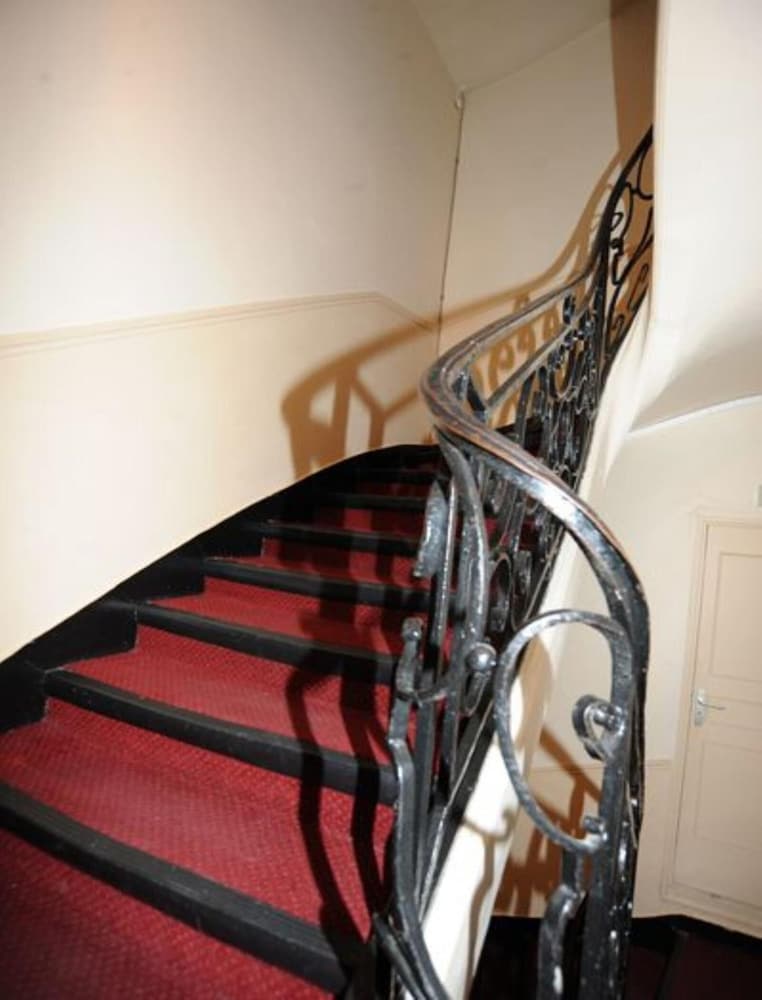 Фото Sully Hotel