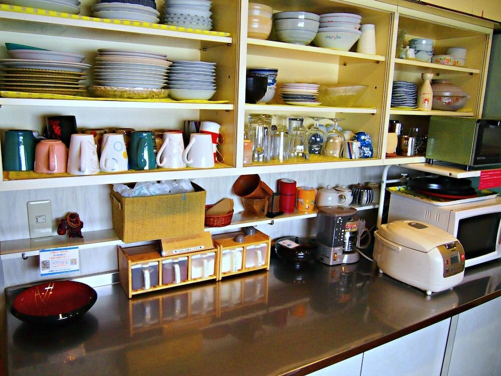 Фото J-Hoppers Hiroshima Guesthouse