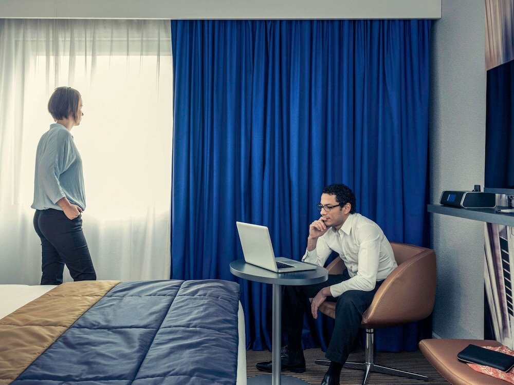 Фото Mercure Paris Massy Gare TGV