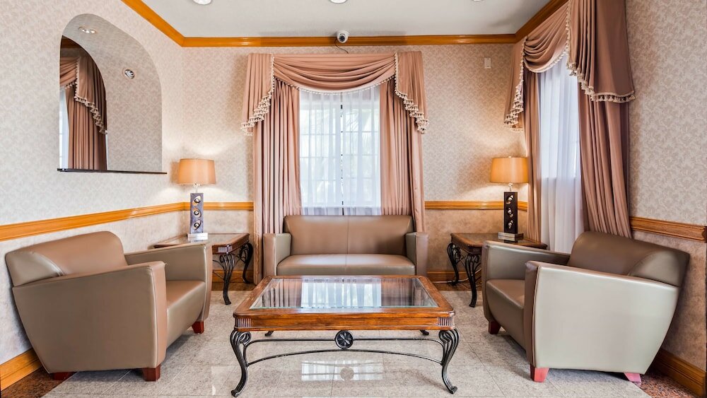 Фото SureStay Hotel by Best Western Falfurrias