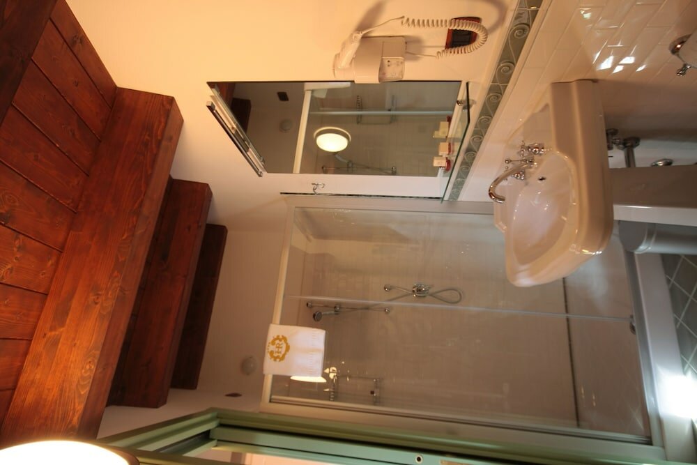 Фото Hotel Rojan