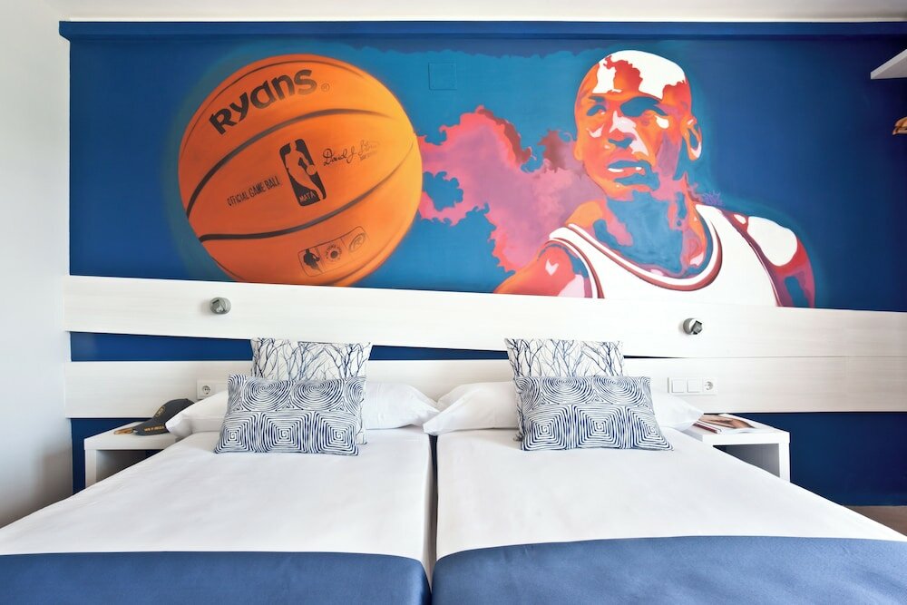 Фото Ryans La Marina