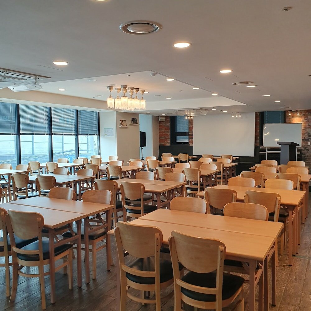 Фото CS Premier Hotel