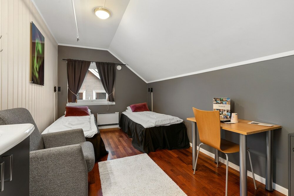 Фото Enter Backpack Hotel