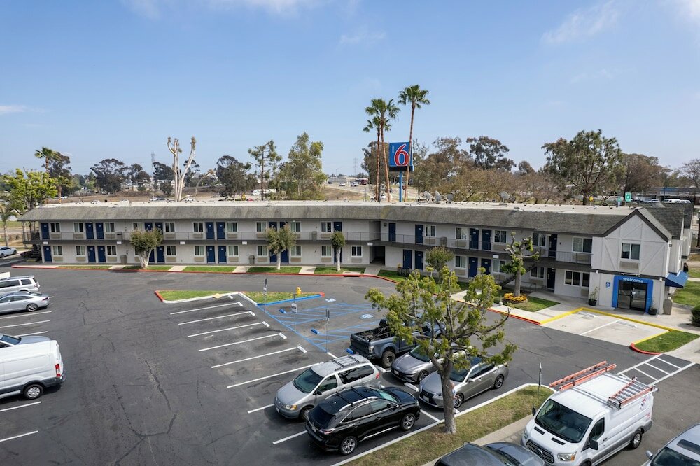Фото Motel 6 San Diego, Ca - North