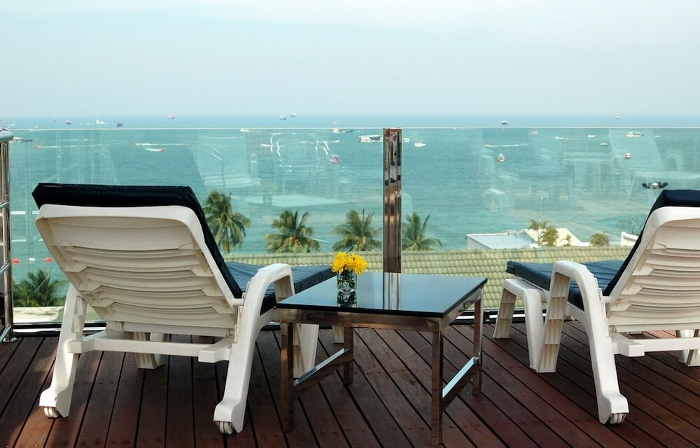 Фото Inn House Hotel