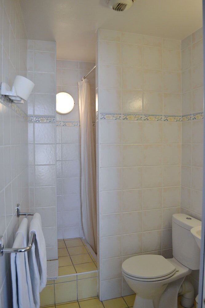 Фото Modern Hotel