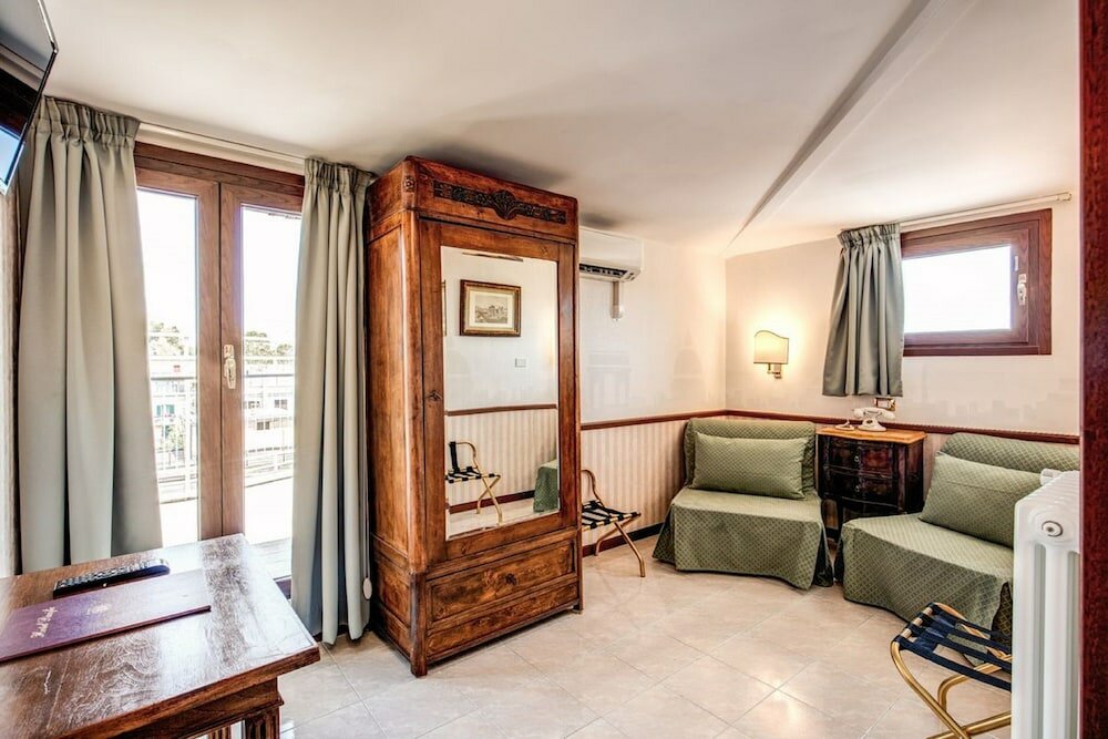 Фото Hotel Pacific