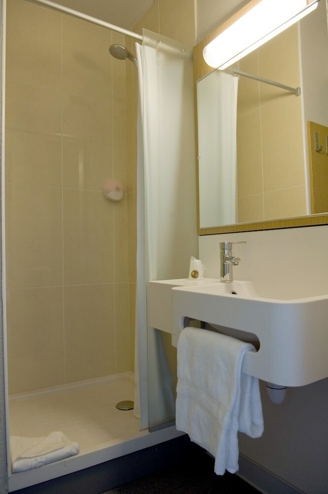 Фото B&b Hotel Grenoble Centre Alpexpo