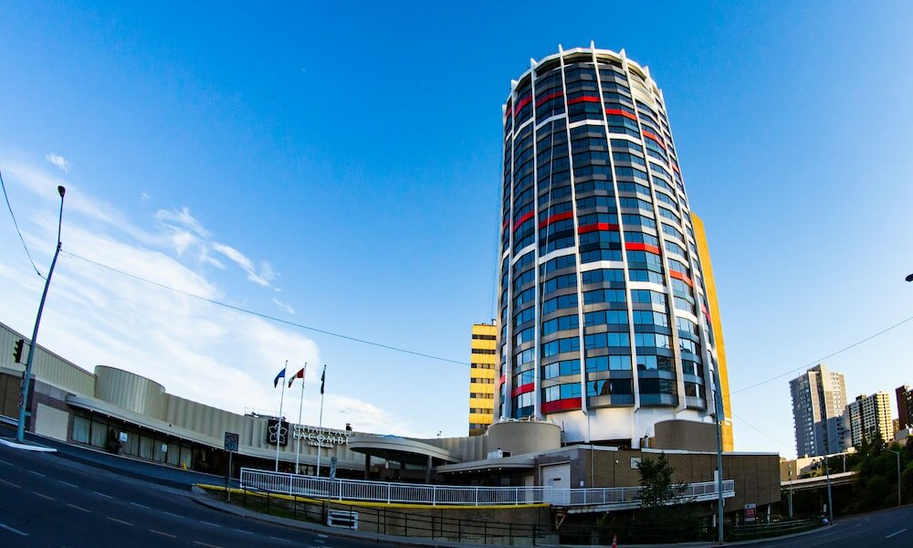 Фото Chateau Lacombe Hotel