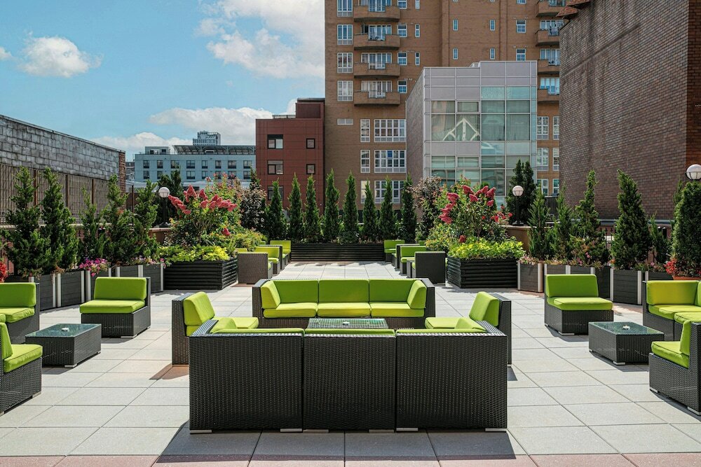 Фото Sheraton LaGuardia East Hotel