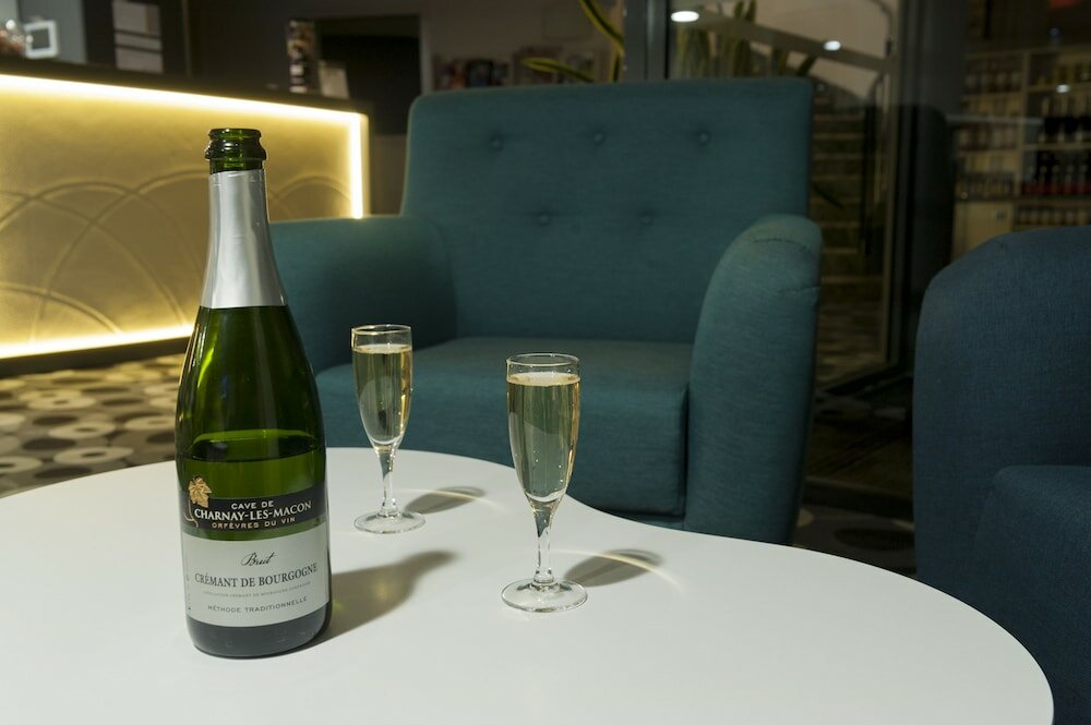 Фото Brit Hotel Mâcon Centre Gare