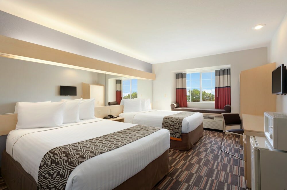 Фото Microtel Inn & Suites by Wyndham Modesto Ceres