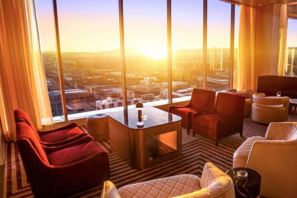 Фото Circa Resort & Casino