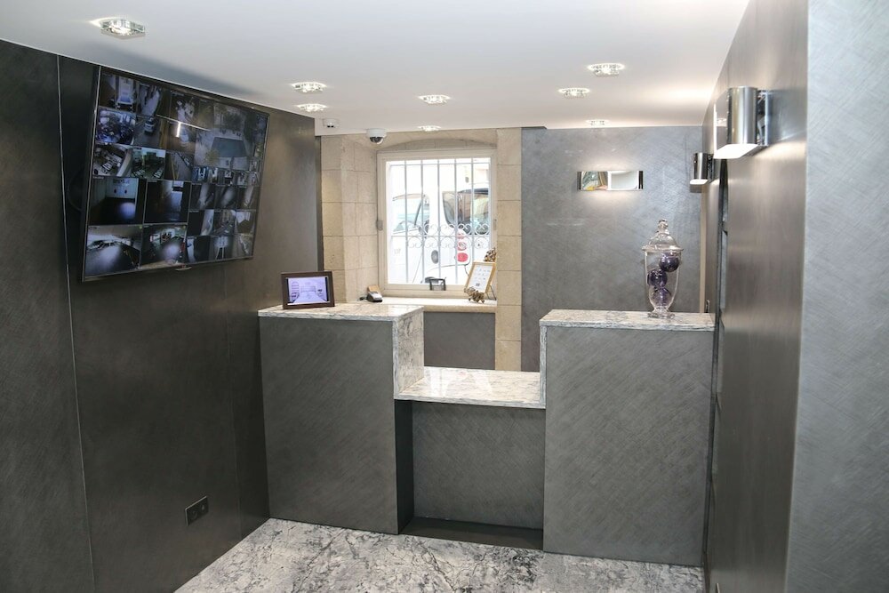 Фото Golden Tulip Cannes Hotel De Paris