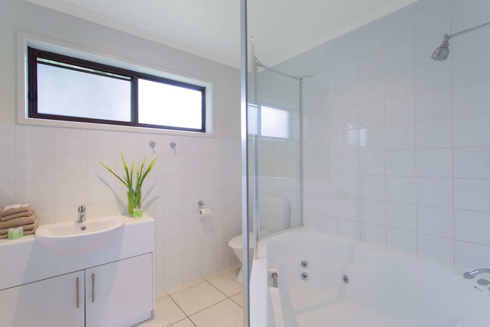 Фото Best Western Colonial Village Motel