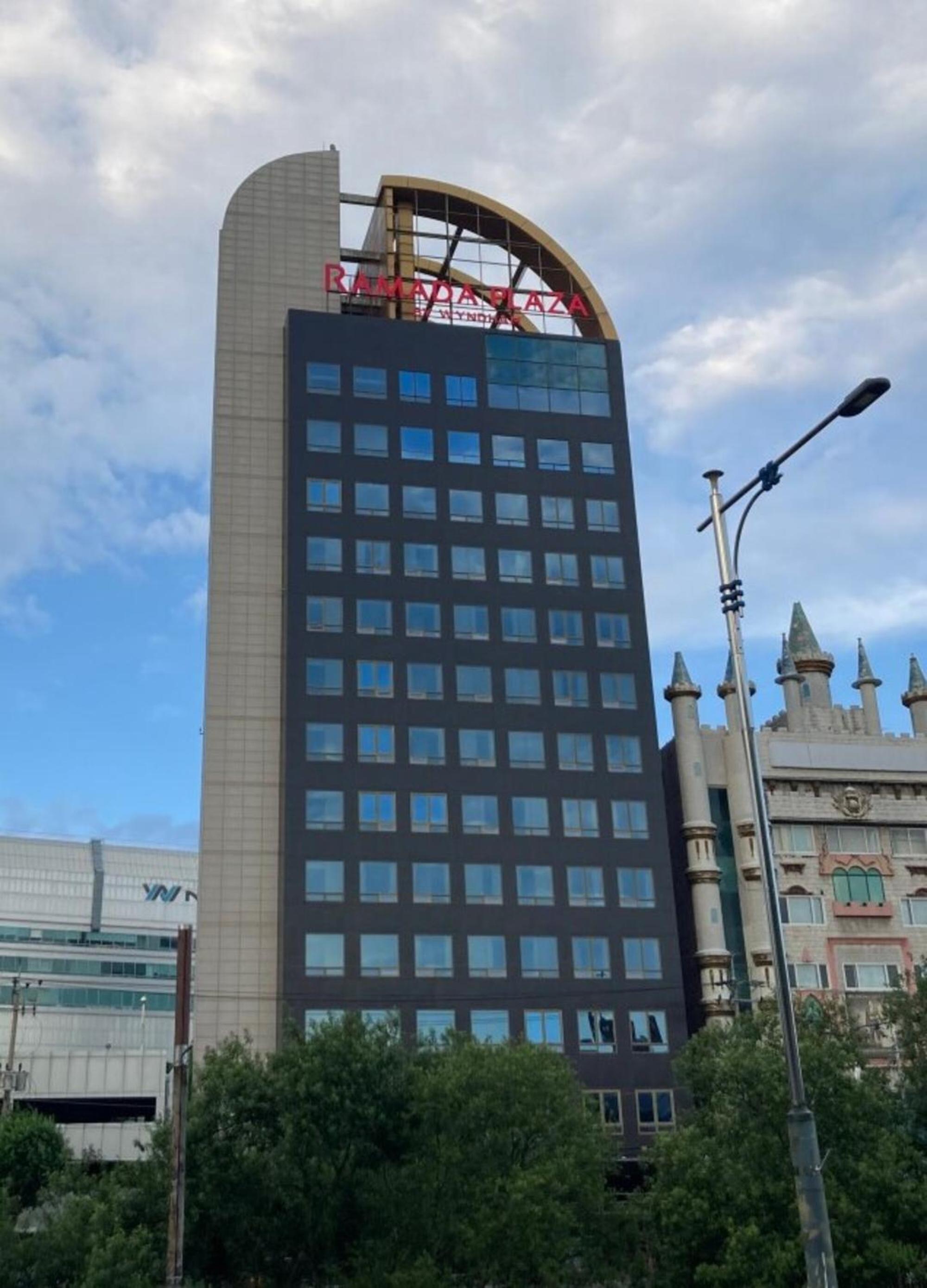 Фото отеля 2