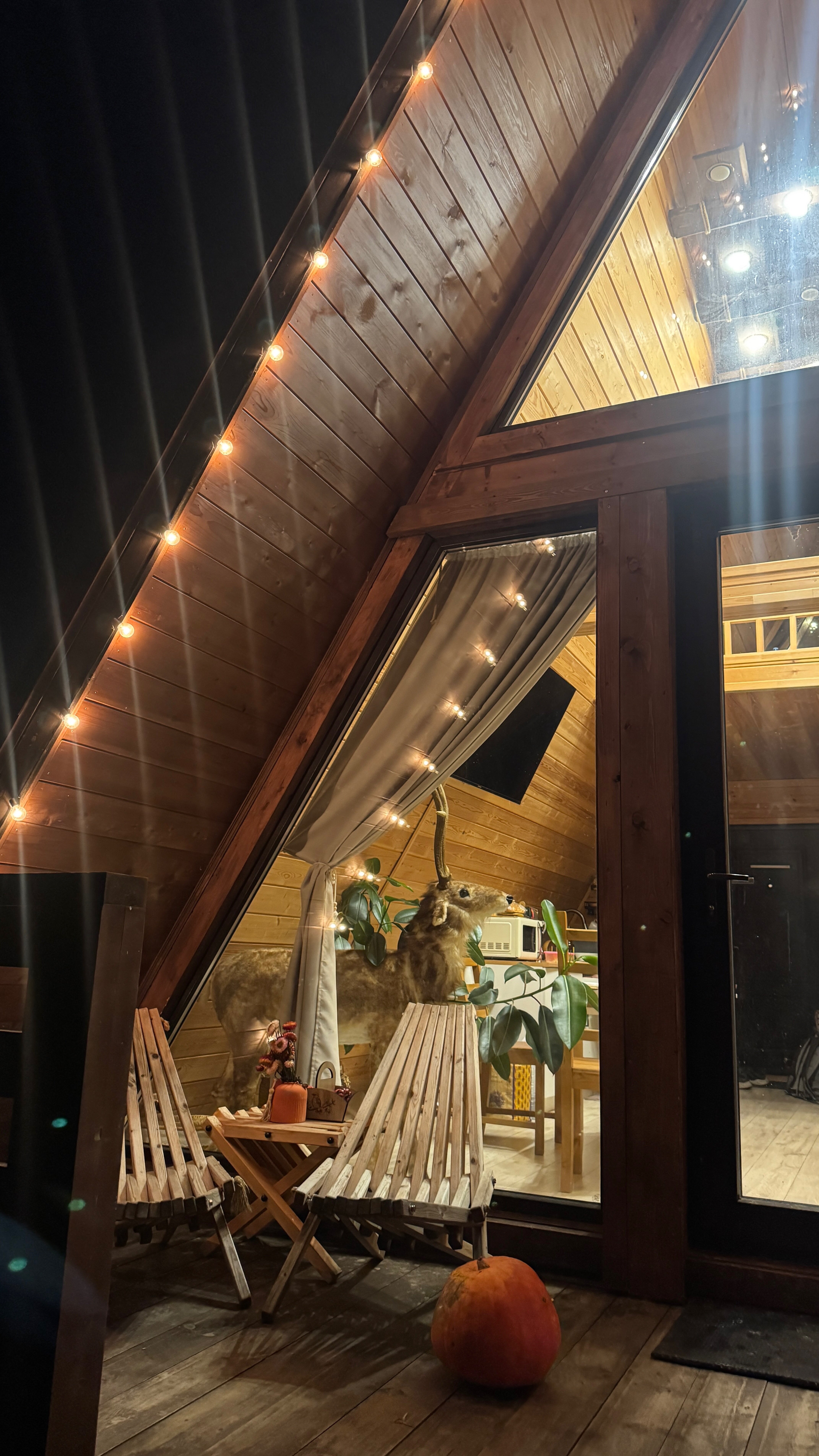 Фото Дом Углом