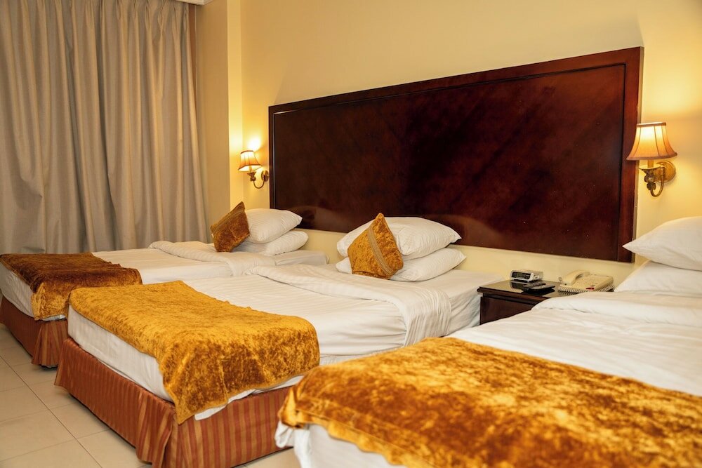 Фото Captain's Hotel