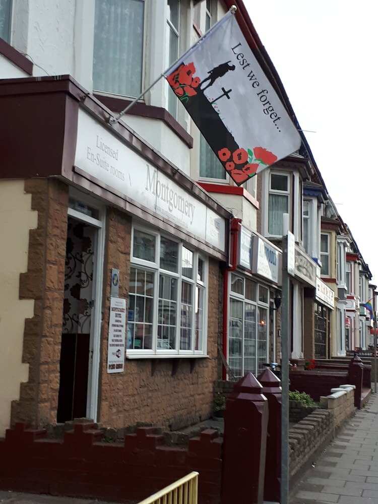 Фото Montgomery Hotel