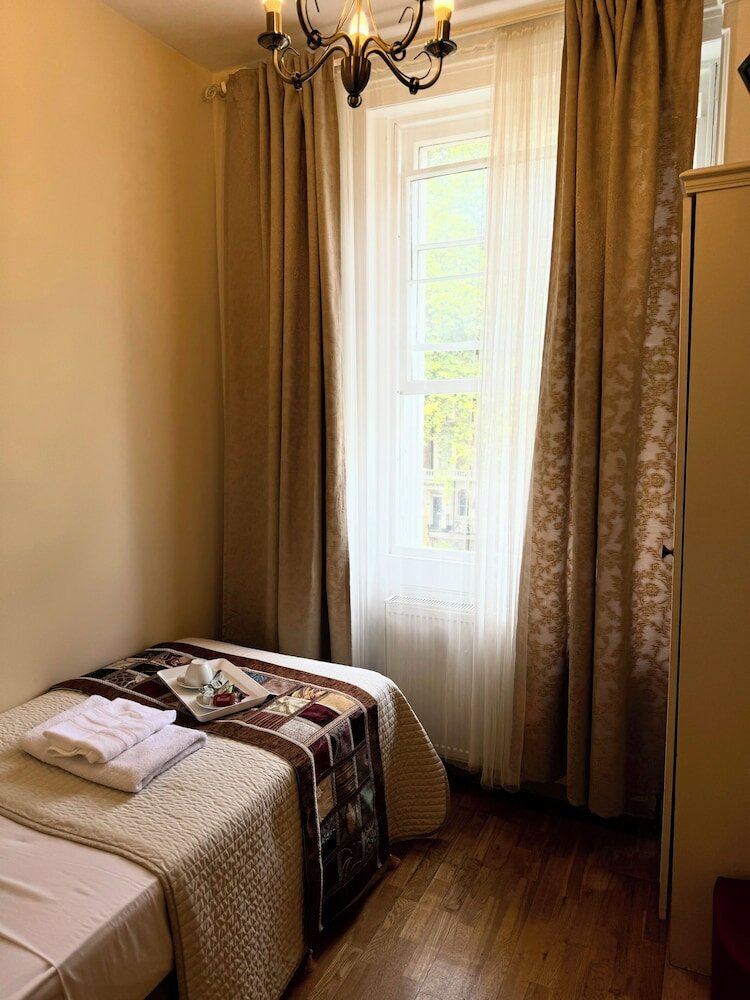 Фото ABC Hyde Park Hotel