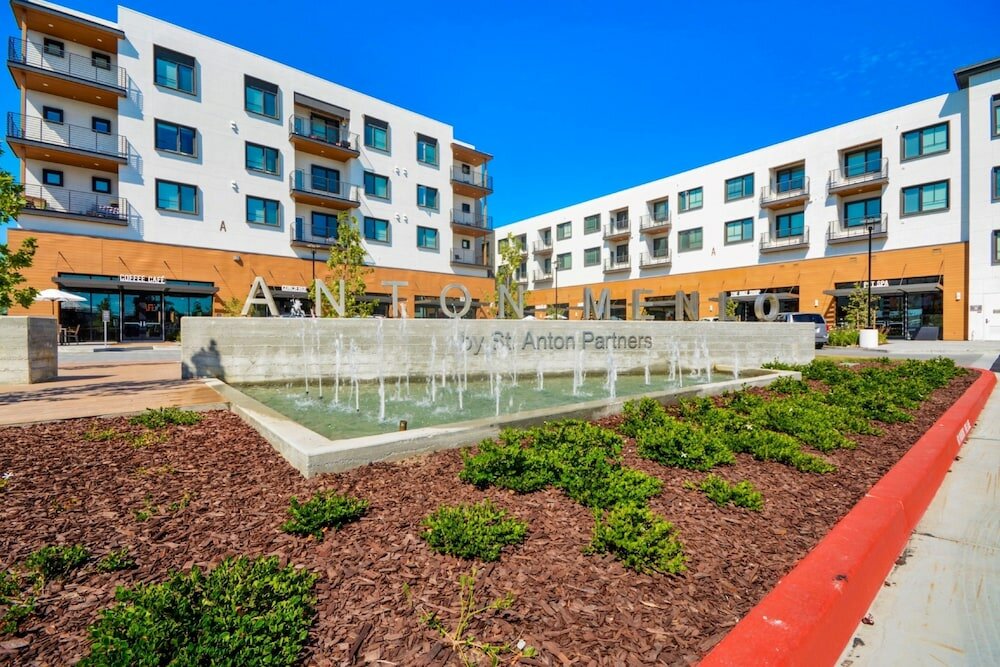 Фото Bluebird Suites near Facebook Hq