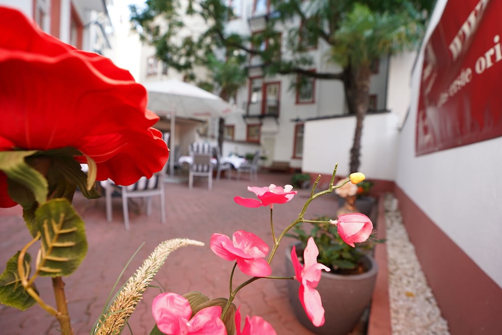 Фото Hotel Little Paris