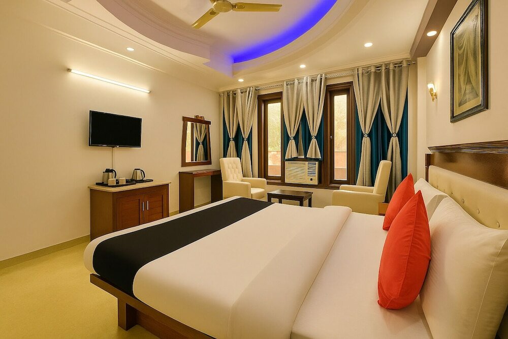 Фото Hotel Tjs Royale