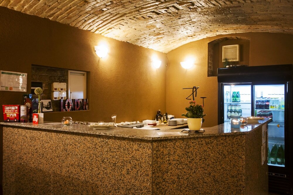 Фото Отель London Rooms Zagreb Airport