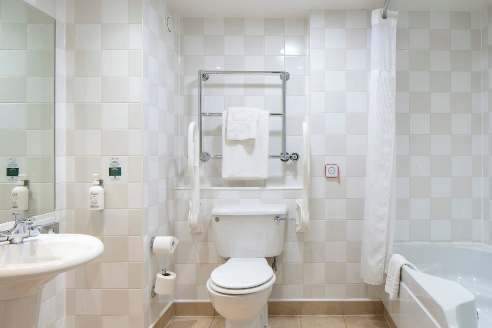 Фото Holiday Inn Edinburgh