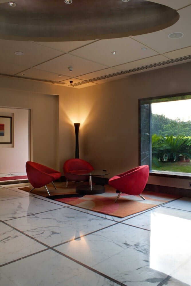 Фото Radisson Blu Marina Hotel, Delhi Connaught Place