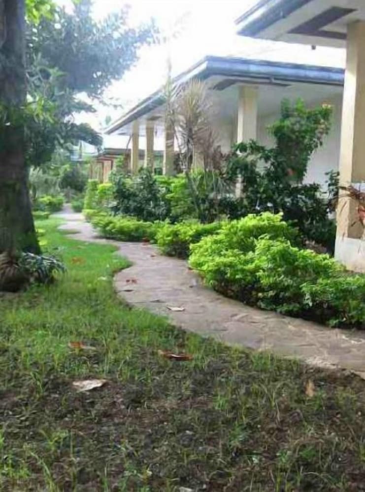 Фото Lapu Lapu Cottages and Restaurant