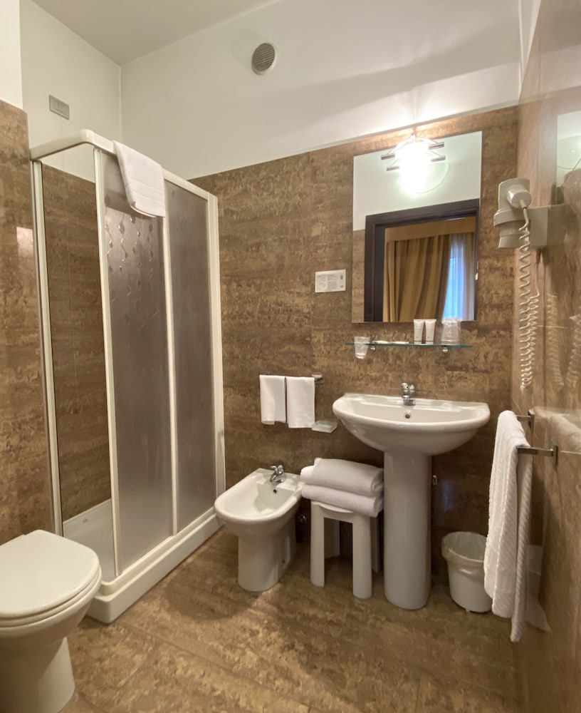 Фото Hotel Kristall