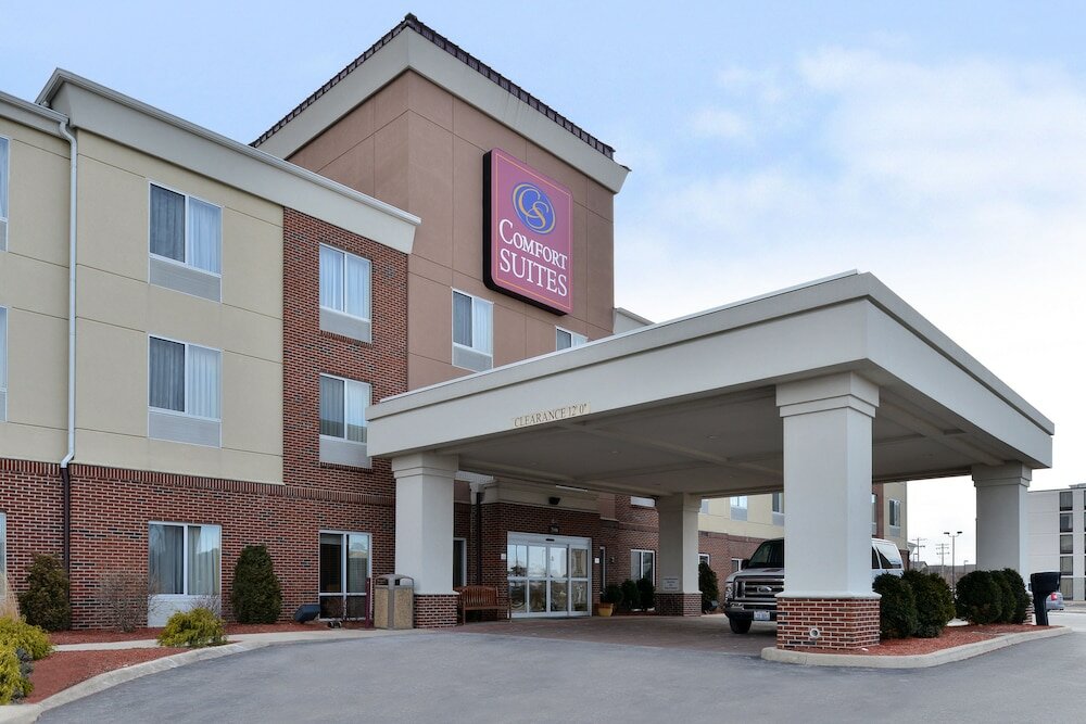 Фото Comfort Suites Urbana Champaign, University Area