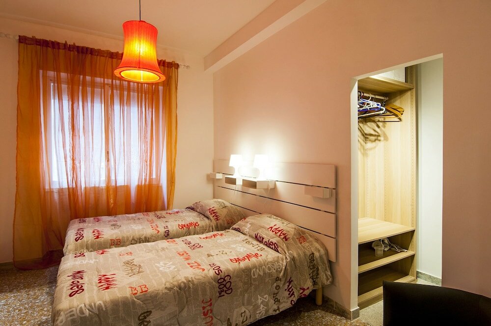 Фото San Pietro Bright Apartment