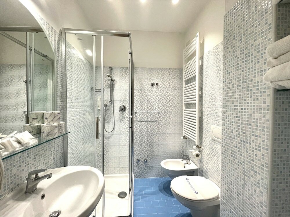 Фото Hotel Eiffel