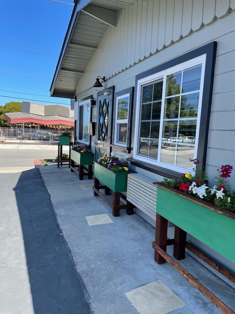 Фото The Fremont Inn