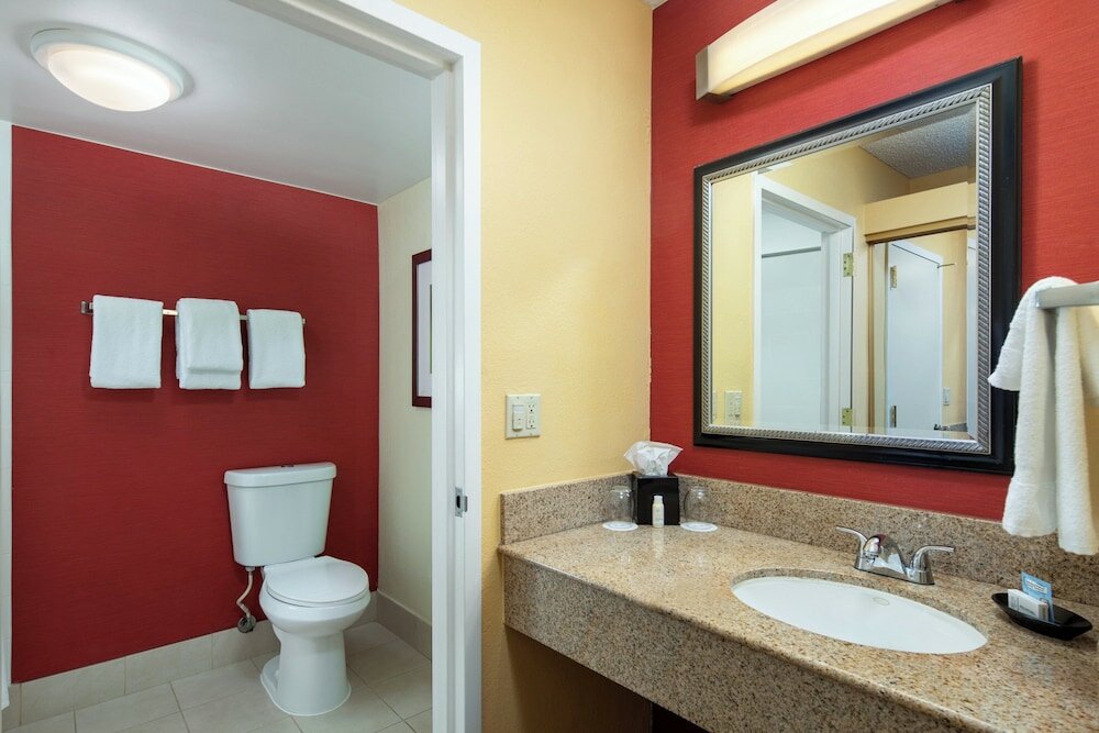 Фото Courtyard by Marriott San Diego Sorrento Valley