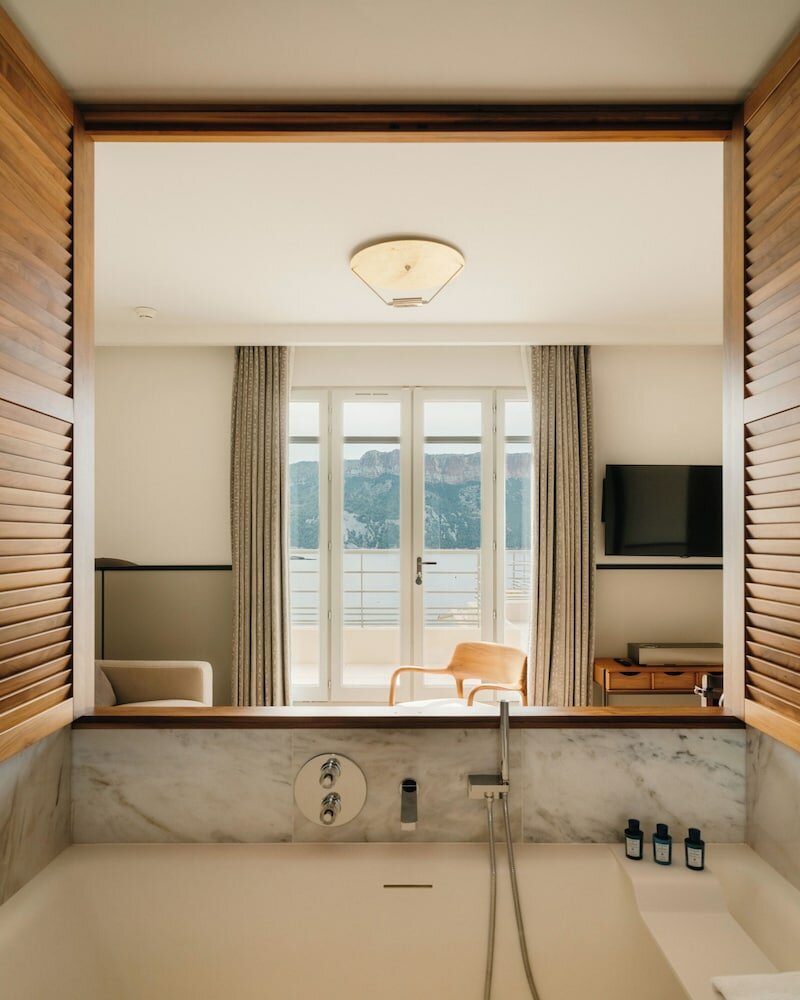 Фото Hôtel Les Roches Blanches