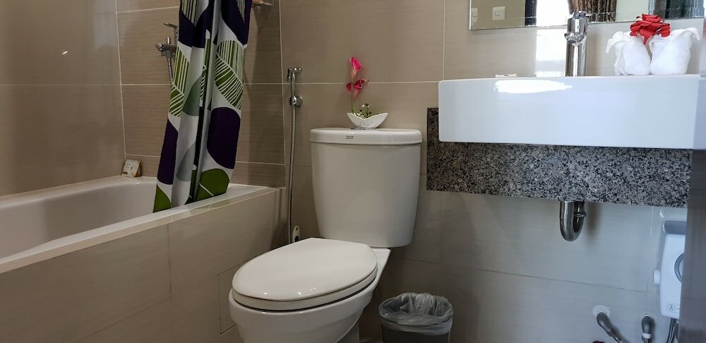 Фото Mactan Newtown with Ocean View