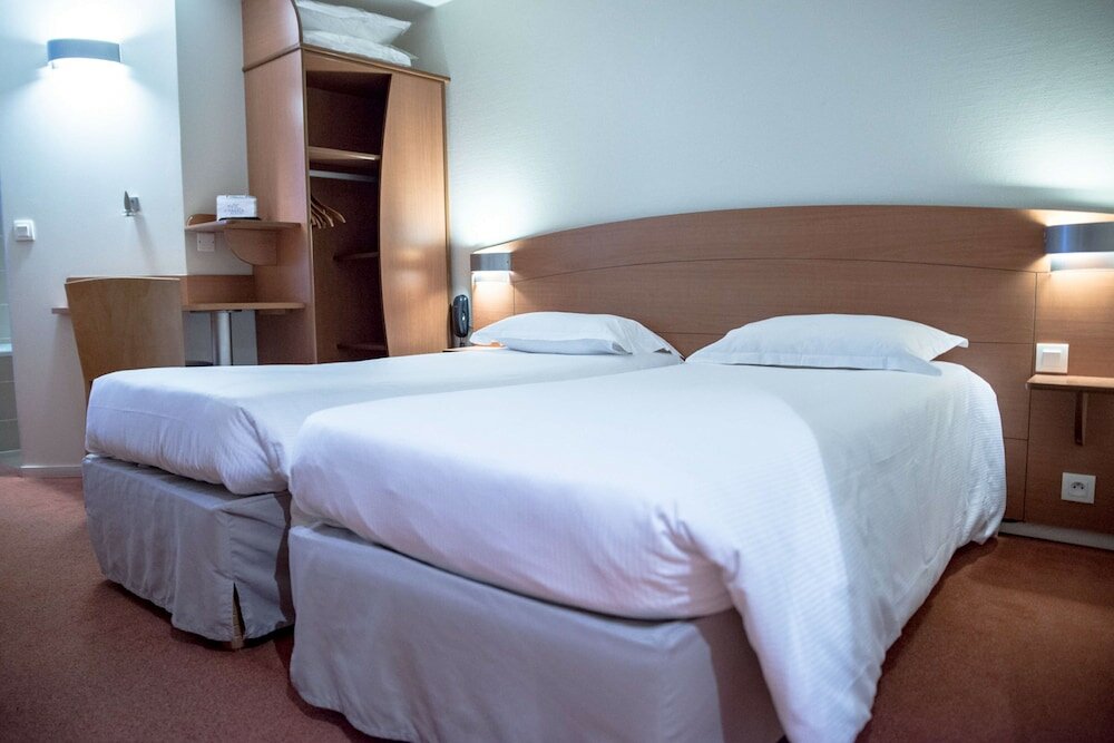 Фото Hôtel Kyriad Rennes Nord