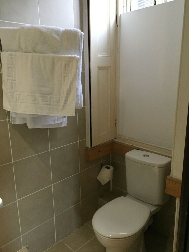 Фото Edinburghhouse Hotel