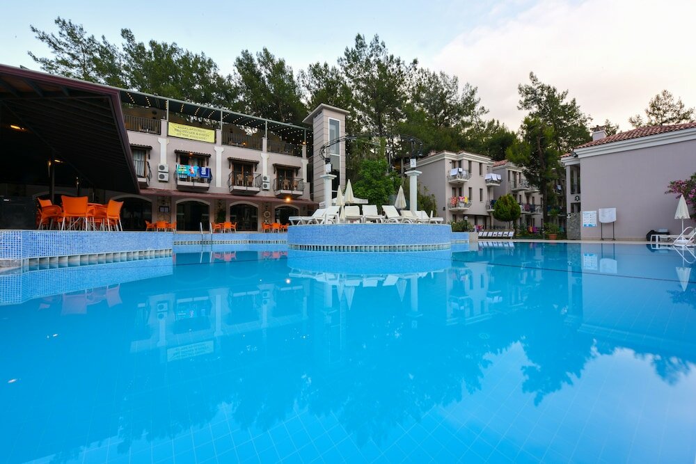 Фото Hotel Pine Valley