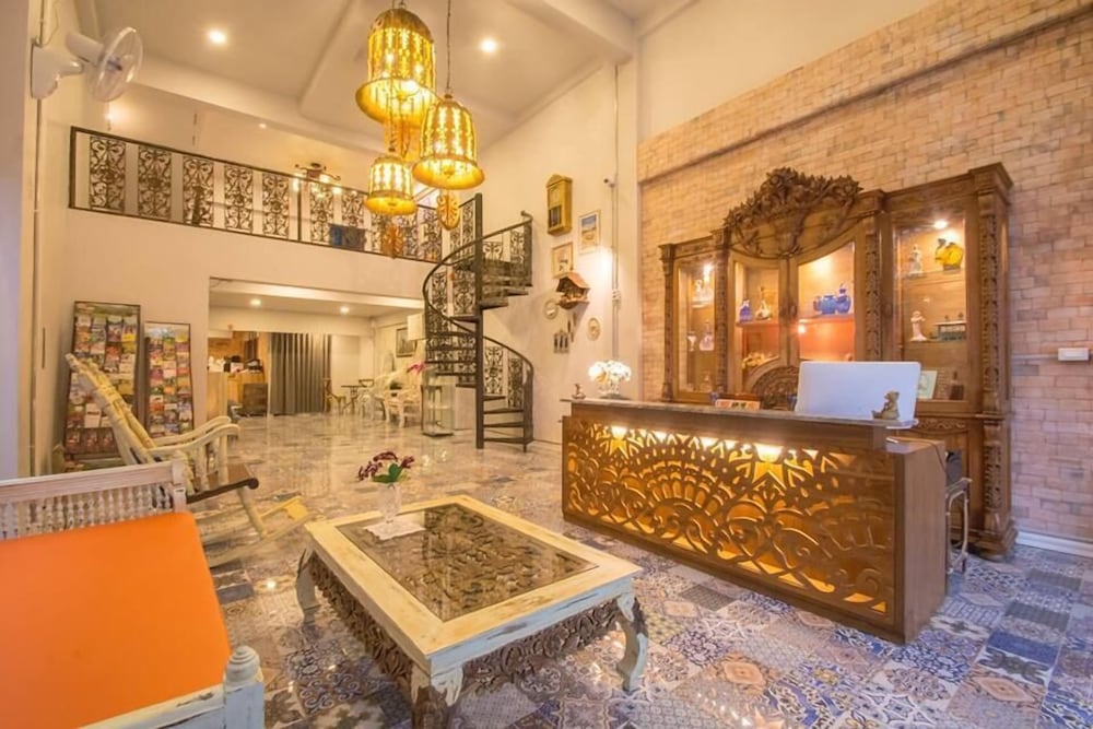 Фото Sridonchai Heritage Night Bazaar Chiang Mai