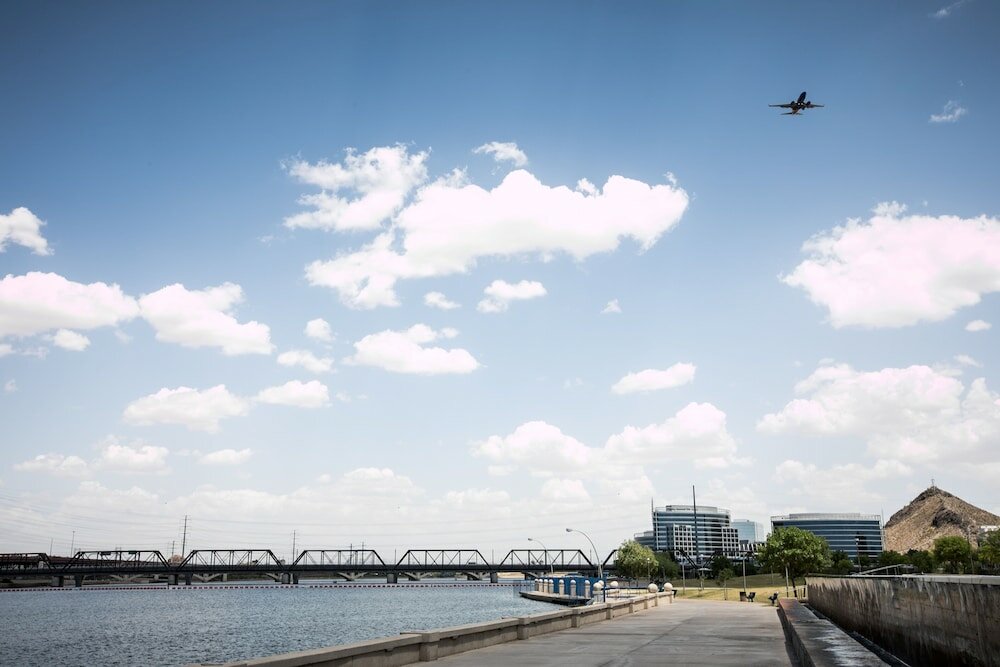 Фото Holiday Inn Hotel & Suites Phoenix Airport, an Ihg Hotel