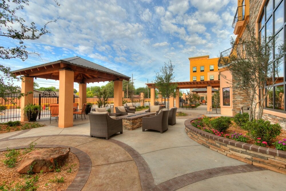 Фото Staybridge Suites Lubbock South, an Ihg Hotel
